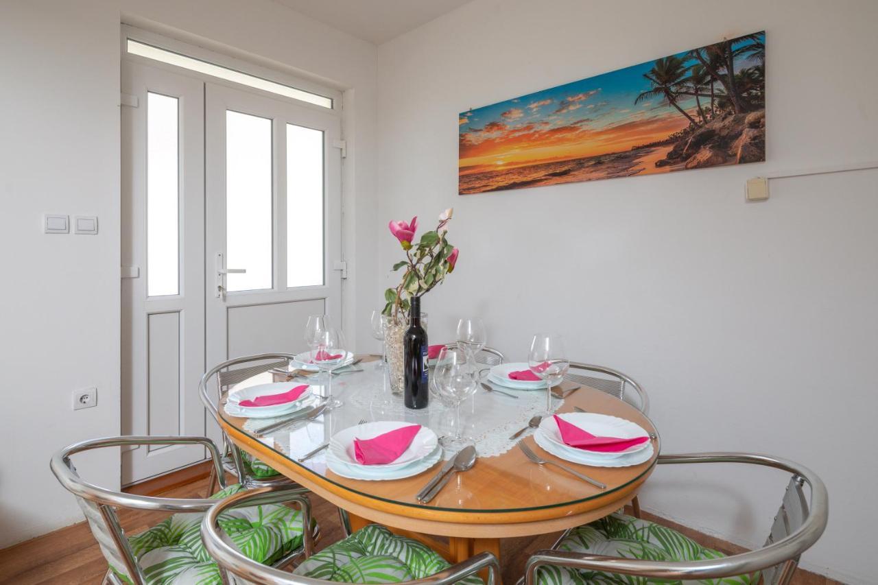 Beach Apartments "Bili Cvitak" Дуче Экстерьер фото