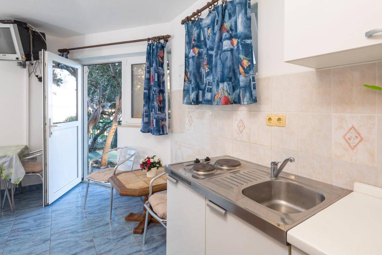 Beach Apartments "Bili Cvitak" Дуче Экстерьер фото
