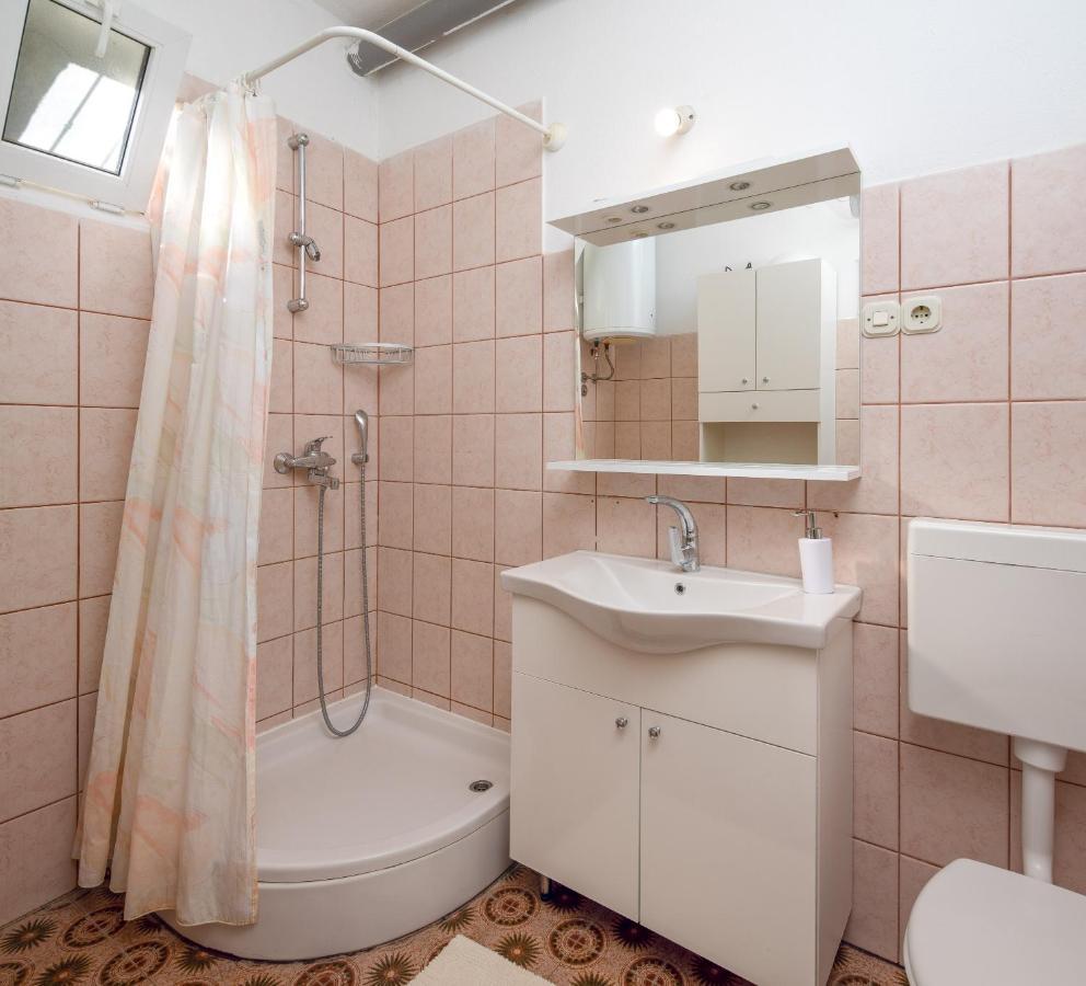 Beach Apartments "Bili Cvitak" Дуче Экстерьер фото
