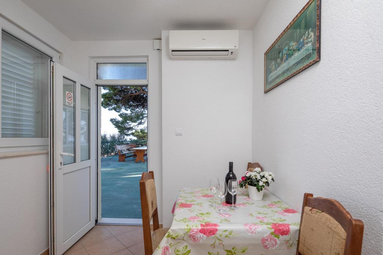 Beach Apartments "Bili Cvitak" Дуче Экстерьер фото